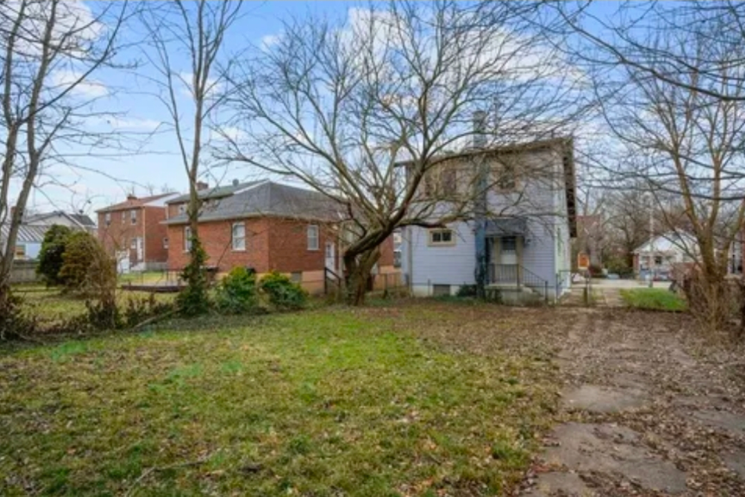 5832af27cd304f49816ae9b757404a0b (1)